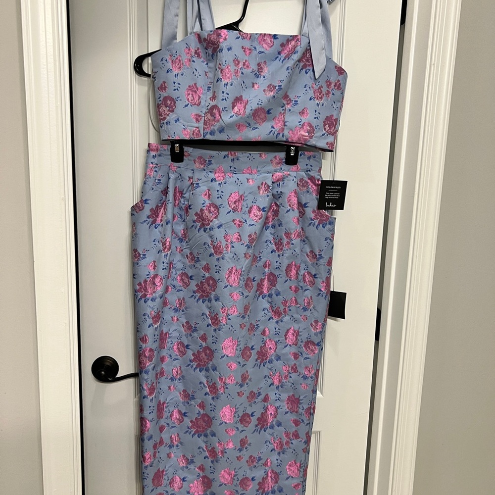 Floral Blue and Pink Dress NWT Lulu’s